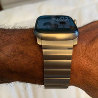 Titanium Apple Watch Band - Men's Business Bracelet for Ultra 3 49mm, Series 11/10 46mm, Series 9/8/7 45/41mm, Series 6/SE/5/4 44/40mm, Series 3/2/1 42/38mm